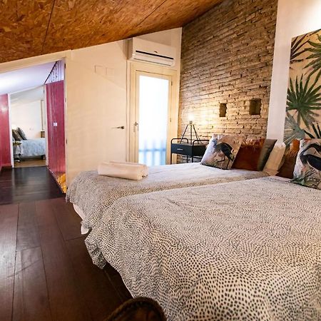 Apartamento 3 Dormitorios En Calle San Vicente. 塞维利亚 外观 照片