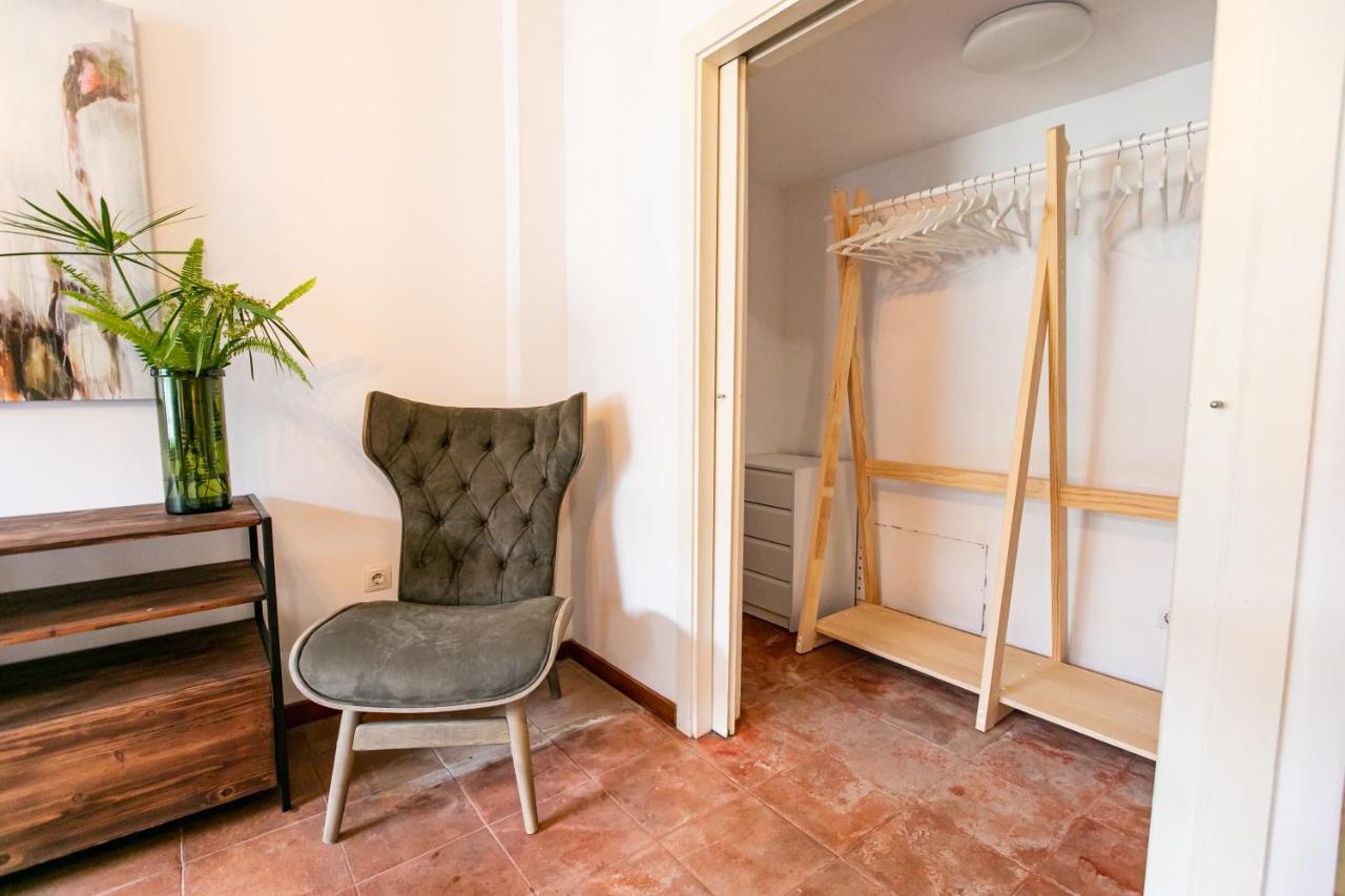 Apartamento 3 Dormitorios En Calle San Vicente. 塞维利亚 外观 照片
