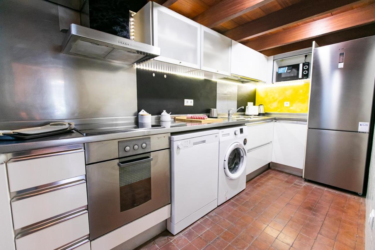 Apartamento 3 Dormitorios En Calle San Vicente. 塞维利亚 外观 照片