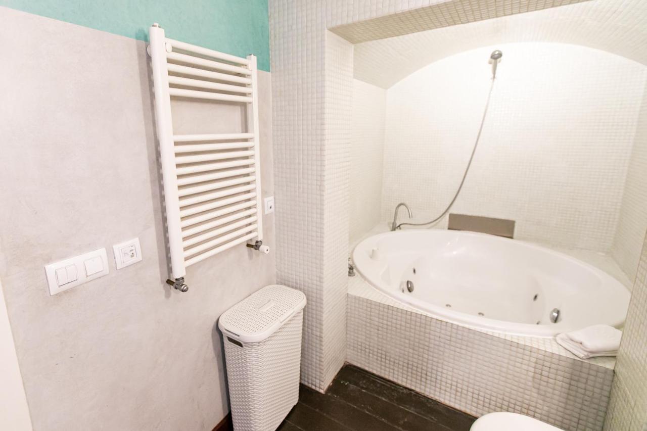 Apartamento 3 Dormitorios En Calle San Vicente. 塞维利亚 外观 照片