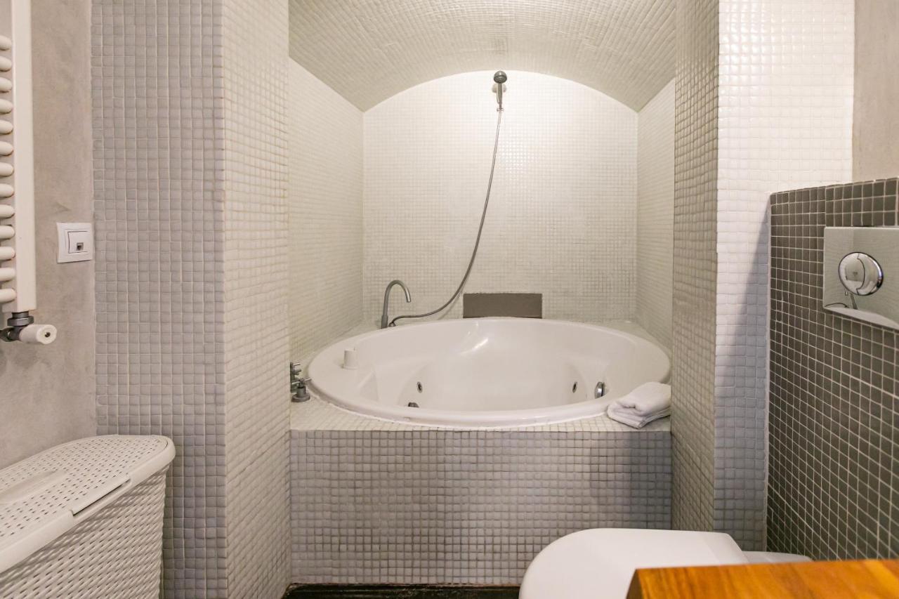 Apartamento 3 Dormitorios En Calle San Vicente. 塞维利亚 外观 照片