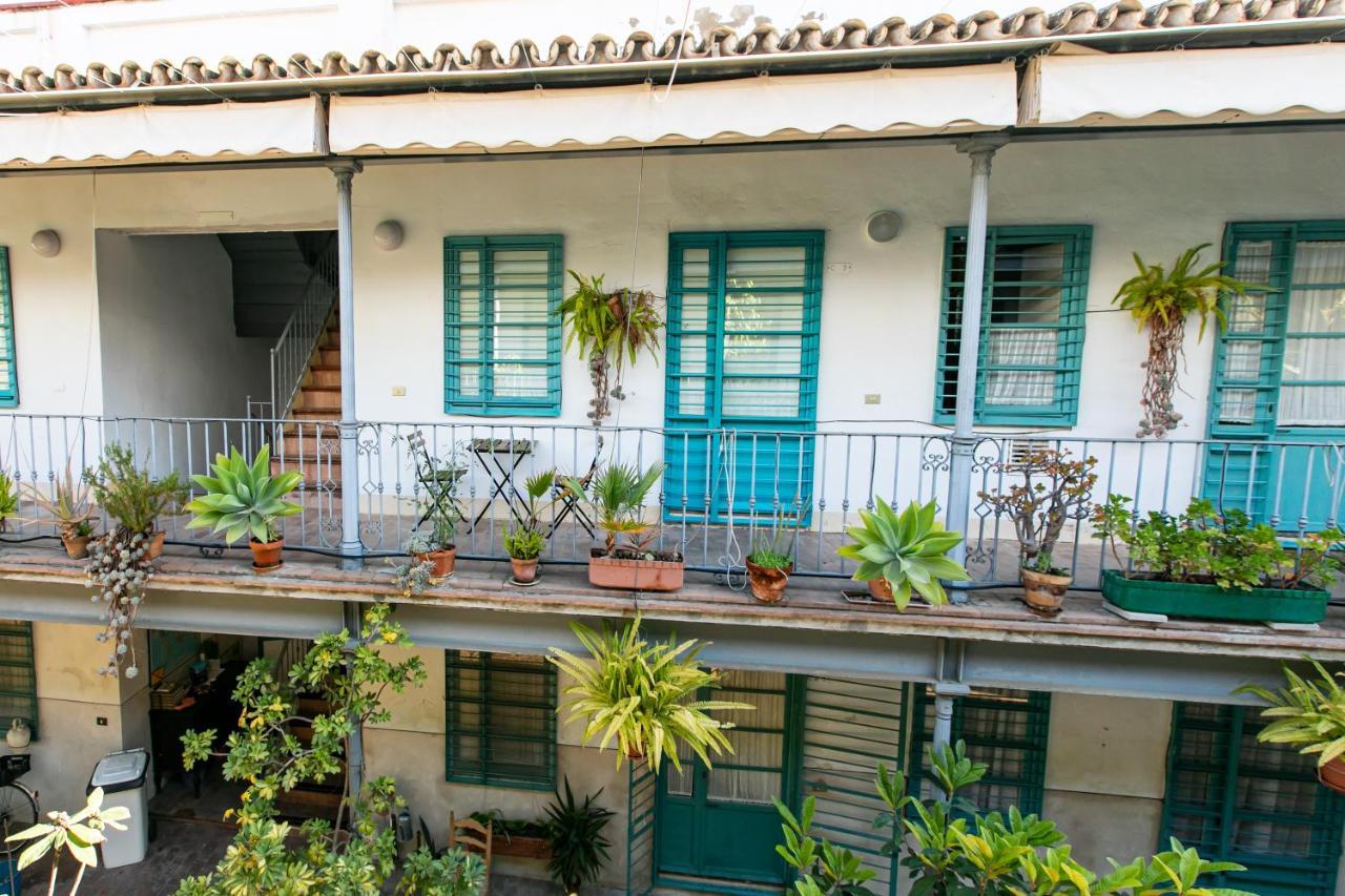 Apartamento 3 Dormitorios En Calle San Vicente. 塞维利亚 外观 照片