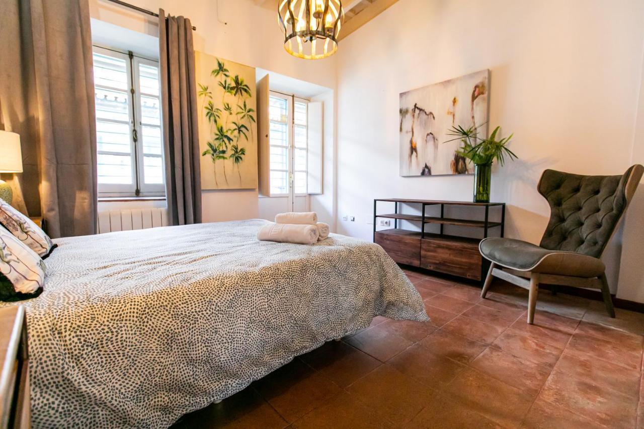 Apartamento 3 Dormitorios En Calle San Vicente. 塞维利亚 外观 照片