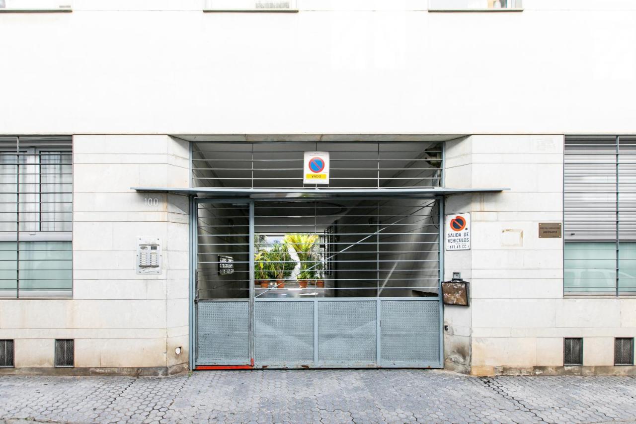 Apartamento 3 Dormitorios En Calle San Vicente. 塞维利亚 外观 照片
