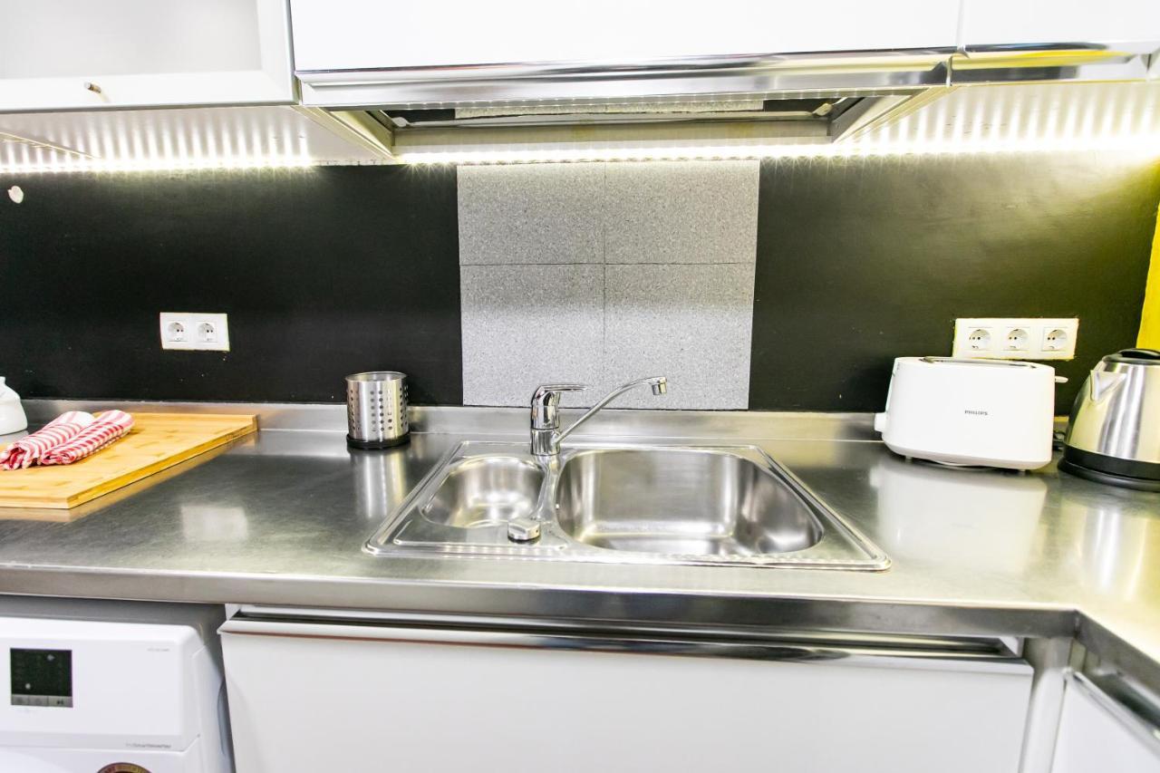 Apartamento 3 Dormitorios En Calle San Vicente. 塞维利亚 外观 照片